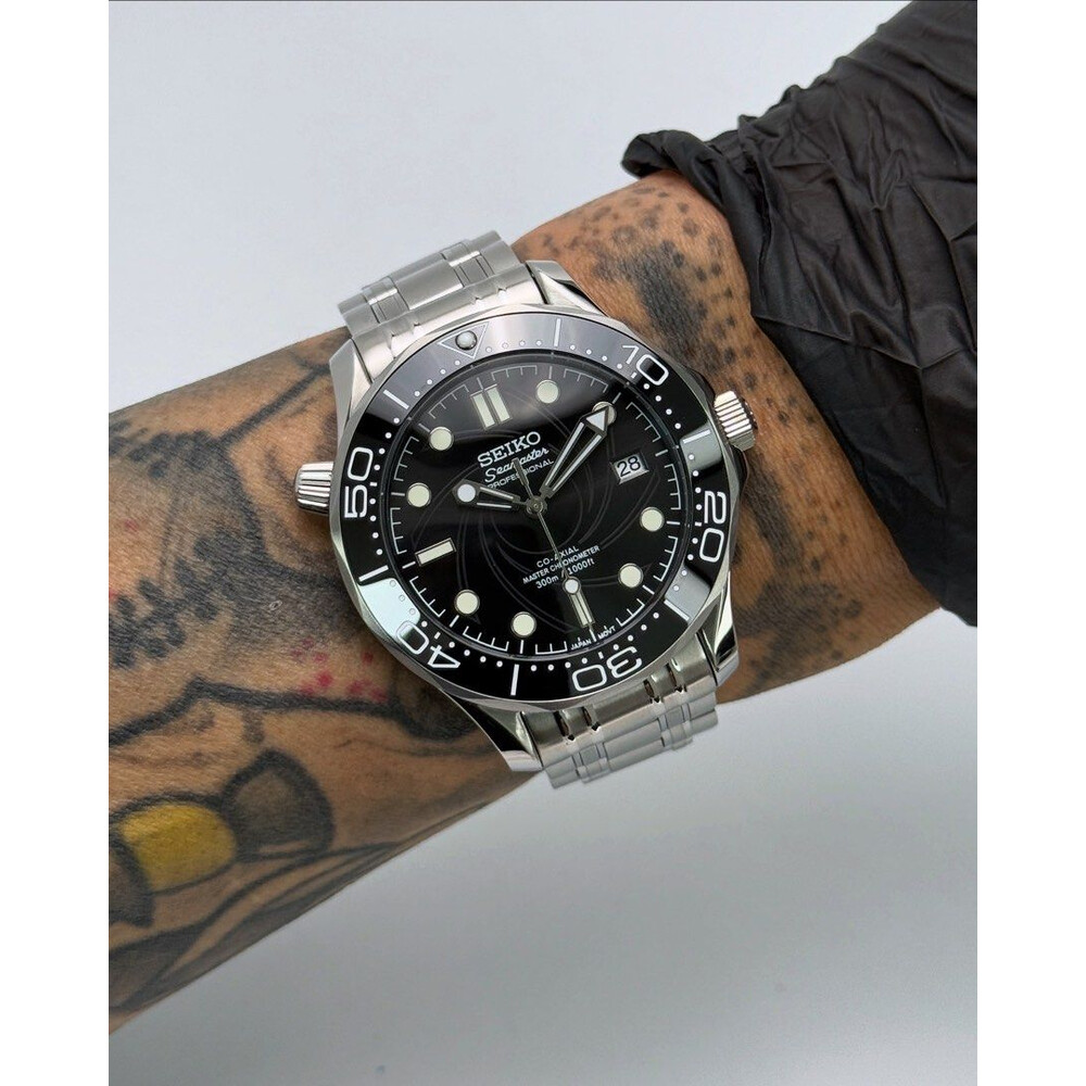 Custom Seiko Mod • Black 007 Seamaster Professional 300M • 41mm